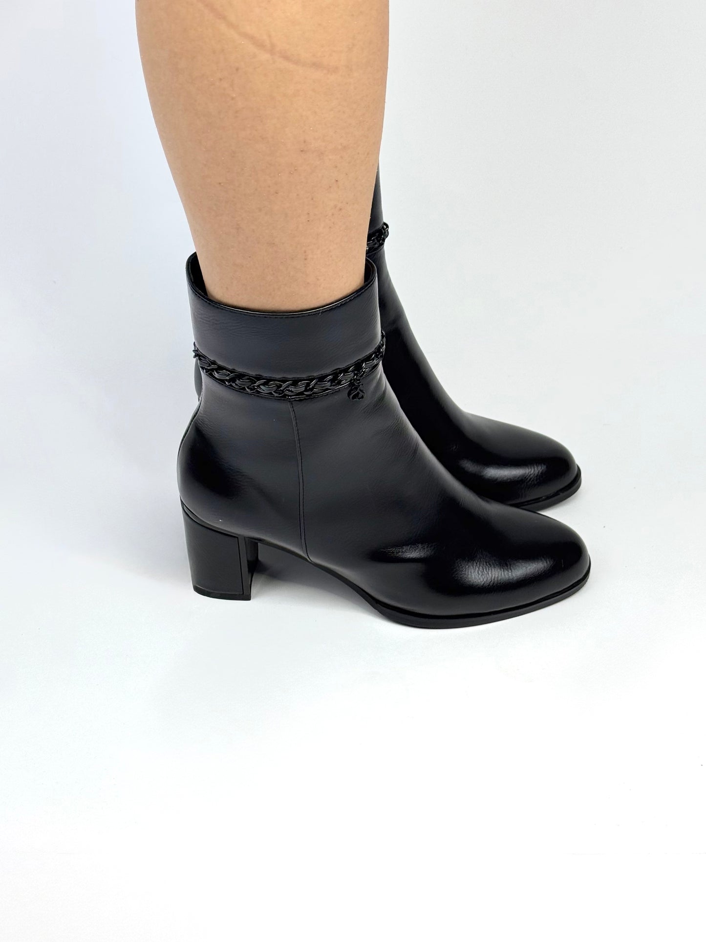 Tronchetti Solo Soprani – Suola gomma 40mm con lacci e zip